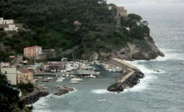 Finisce in Tribunale lo scontro tra ambientalisti e Comune sul nuovo porto di Marina della Lobra